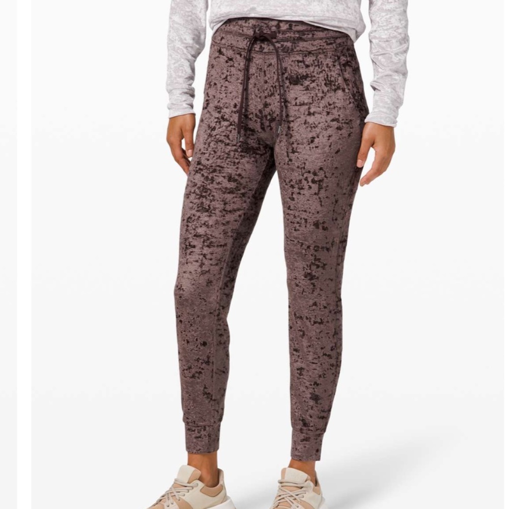 Lululemon Ready to Crush Jogger French Press Size 4